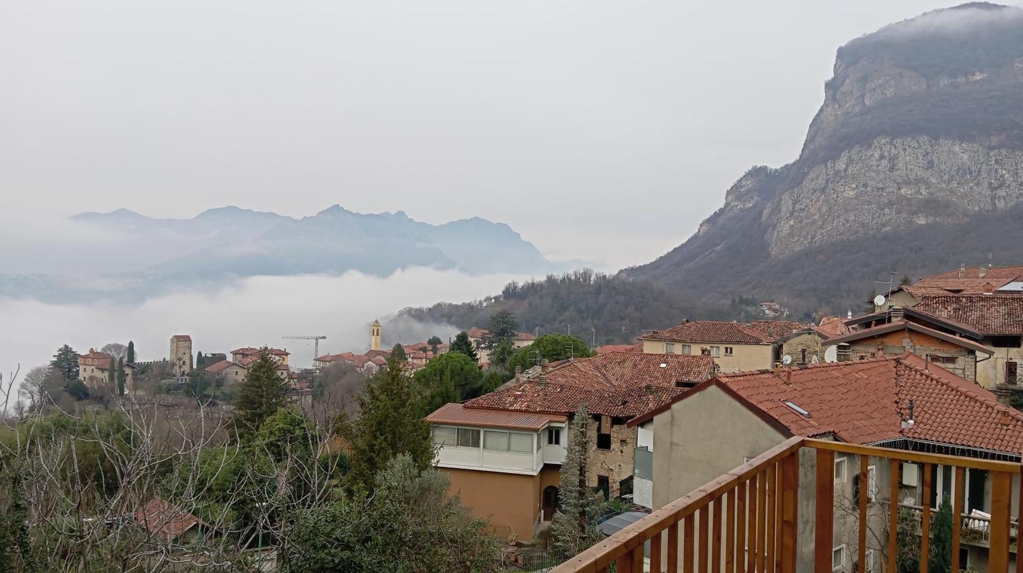 Bed and Breakfast La Dimora Dei Due Laghi Calolziocorte Exteriér fotografie